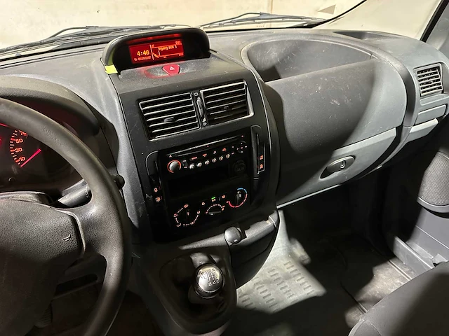 Peugeot expert 229 2.0 hdi dc profit+ 128pk 2014, vk-086-h bedrijfswagen - afbeelding 9 van  31