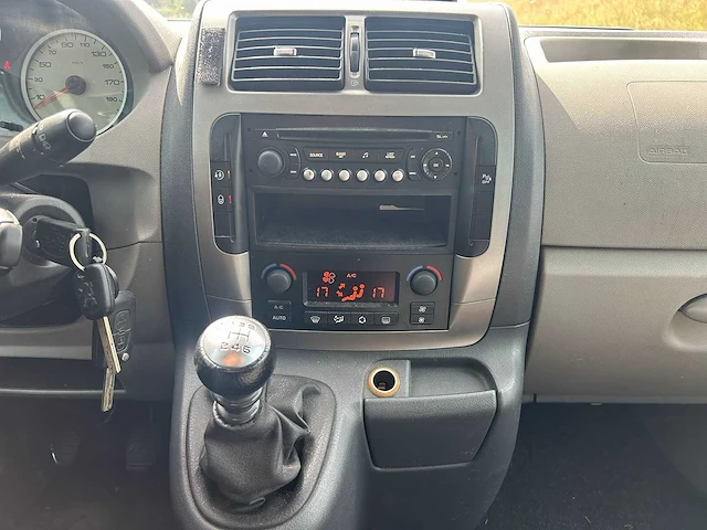 Peugeot expert 229 2.0 hdi l2h2 dc | 76-vxd-6 i - afbeelding 19 van  20