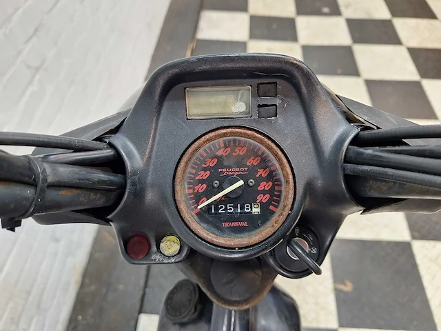 Peugeot fox deluxe 25km snorscooter - afbeelding 4 van  7
