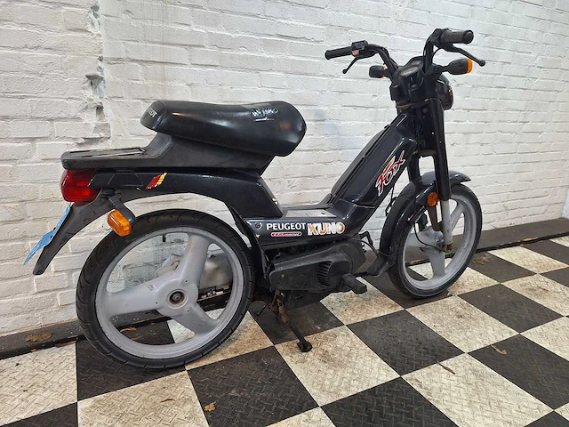 Peugeot fox deluxe 25km snorscooter - afbeelding 7 van  7
