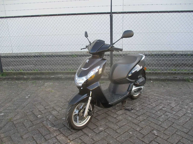 Peugeot kisbee - snorscooter - injectie - scooter - afbeelding 4 van  11