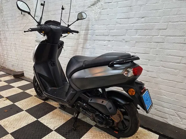 Peugeot kisbee 25 km snorscooter 4takt - afbeelding 3 van  7
