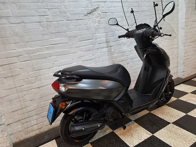 Peugeot kisbee 25 km snorscooter 4takt - afbeelding 7 van  7
