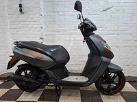 Peugeot kisbee 25 km snorscooter 4takt - afbeelding 6 van  7