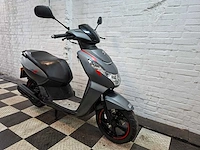 Peugeot kisbee 25 km snorscooter 4takt - afbeelding 7 van  7