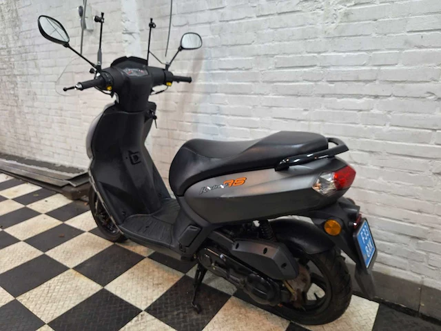 Peugeot kisbee rs 25 km snorscooter 4takt - afbeelding 3 van  7