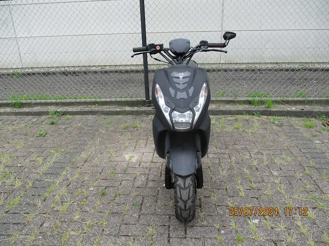 Peugeot kisbee rs naked - bromscooter - streetzone 2 tact injectie - scooter - afbeelding 7 van  12