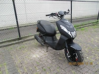 Peugeot kisbee rs naked - bromscooter - streetzone 2 tact injectie - scooter - afbeelding 8 van  12
