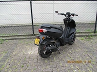 Peugeot kisbee rs naked - bromscooter - streetzone 2 tact injectie - scooter - afbeelding 10 van  12