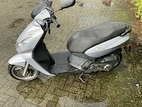 Peugeot kisbee snorscooter - afbeelding 6 van  8