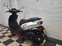 Peugeot kisbee sportline 45 km bromscooter 4takt - afbeelding 3 van  7