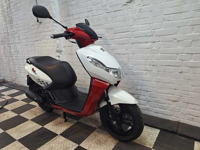 Peugeot kisbee sportline 45 km bromscooter 4takt - afbeelding 7 van  7