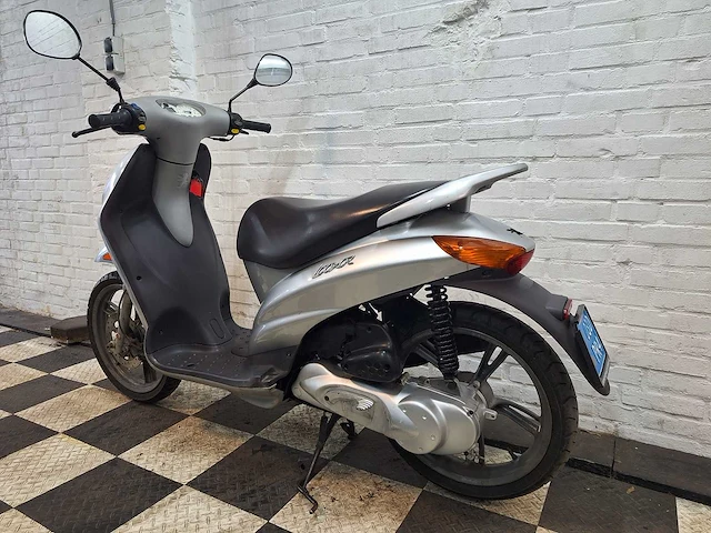 Peugeot looxor 25 km snorscooter 2takt - afbeelding 3 van  7