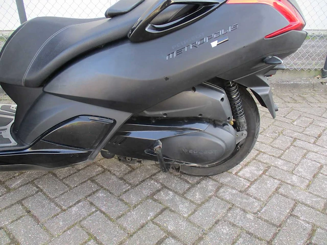 Peugeot metropolis black edition - driewieler motorscooter - motorfiets - afbeelding 8 van  15