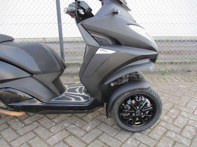Peugeot metropolis black edition - driewieler motorscooter - motorfiets - afbeelding 15 van  15