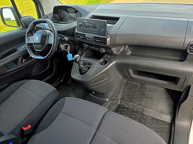 Peugeot partner 1.2 benzine premium, v-77-lsk - afbeelding 7 van  29