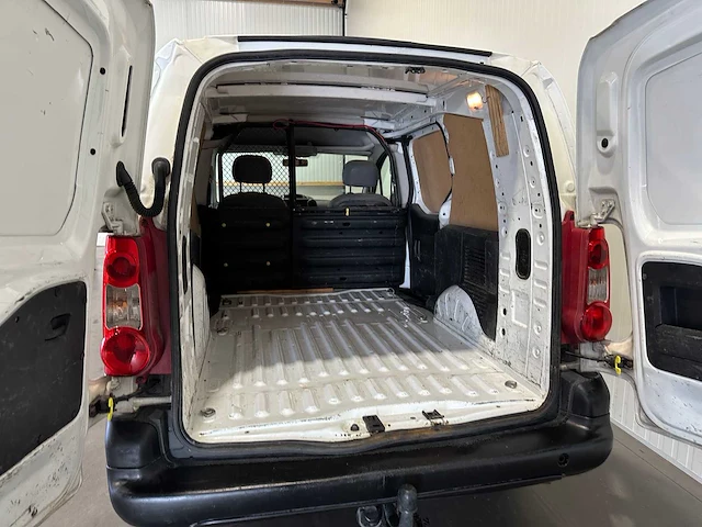 Peugeot partner 122 1.6 hdi l2 xt 6-vxn-57 - afbeelding 9 van  18