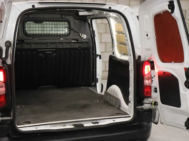 Peugeot partner 1.5 bluehdi pro | bedrijfswagen | vkk-10-t - afbeelding 13 van  24