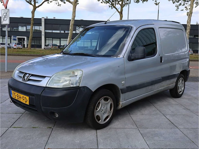 Peugeot partner 170c 2.0 hdi avantage 2003, 15-bh-fd - afbeelding 24 van  25
