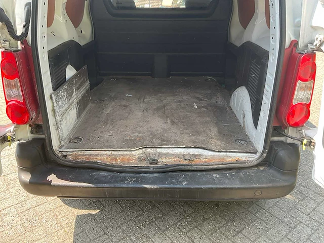 Peugeot partner 2-vdl-74 - afbeelding 26 van  32