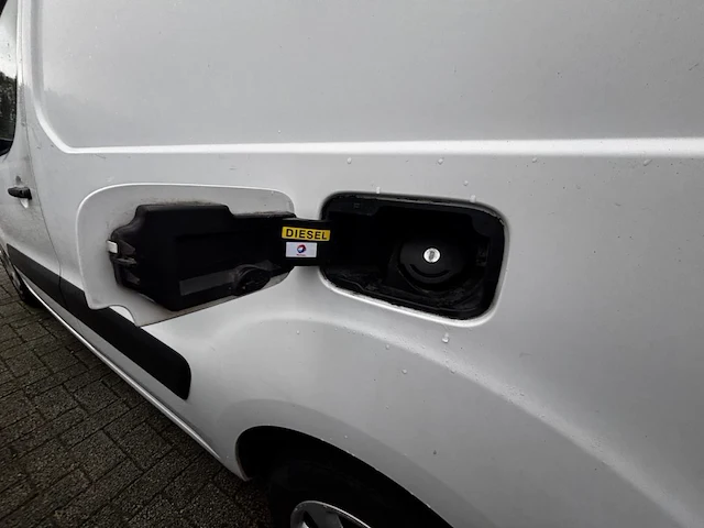 Peugeot partner fourgon swb diesel 1.6 hdi l1h1 confort,2013 - afbeelding 8 van  33