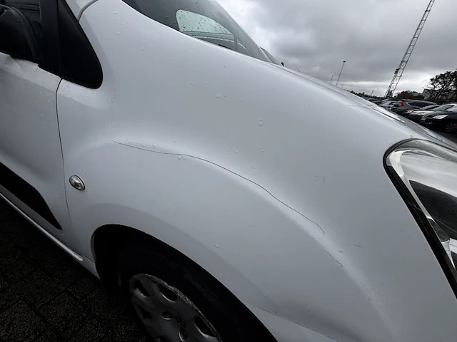 Peugeot partner fourgon swb diesel 1.6 hdi l1h1 confort,2013 - afbeelding 18 van  33