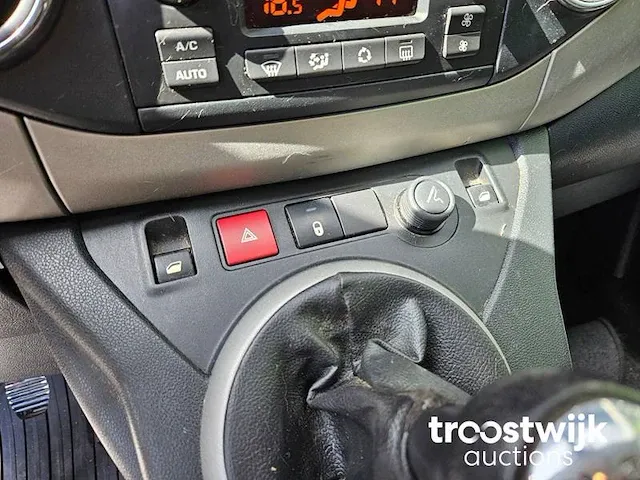 Peugeot partner tepee 1.6 hdif outdoor 7-zln-85 - afbeelding 8 van  22