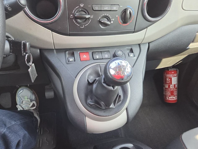 Peugeot partner tepee 2plc 1.6 e-hdi style stt, 2015 - afbeelding 19 van  30