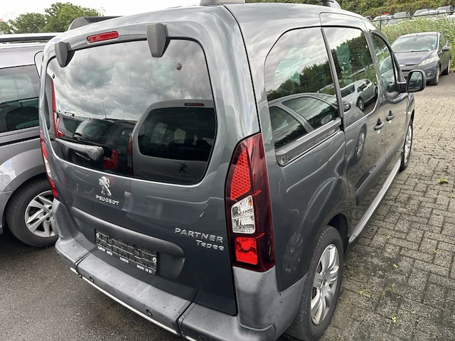 Peugeot partner tepee outdoor 1.6 bluehdi outdoor s&s 100, 2016 - afbeelding 16 van  21