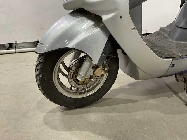 Peugeot snorscooter scooter - afbeelding 8 van  11