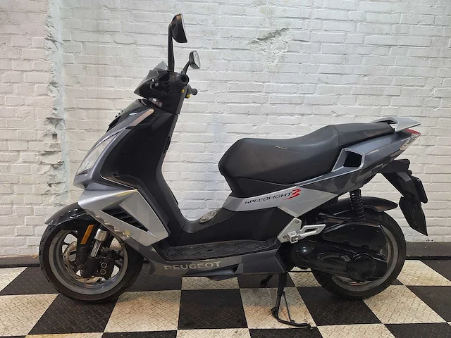 Peugeot speedfight 3 25 km snorscooter 2takt - afbeelding 1 van  7