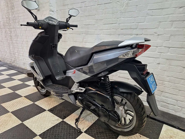 Peugeot speedfight 3 25 km snorscooter 2takt - afbeelding 3 van  7
