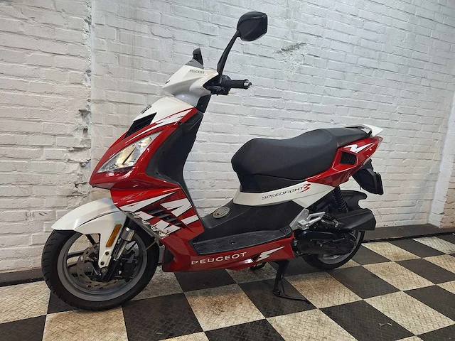 Peugeot speedfight 3 25 km snorscooter 4takt - afbeelding 2 van  7