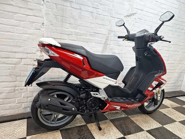 Peugeot speedfight 3 25 km snorscooter 4takt - afbeelding 5 van  7