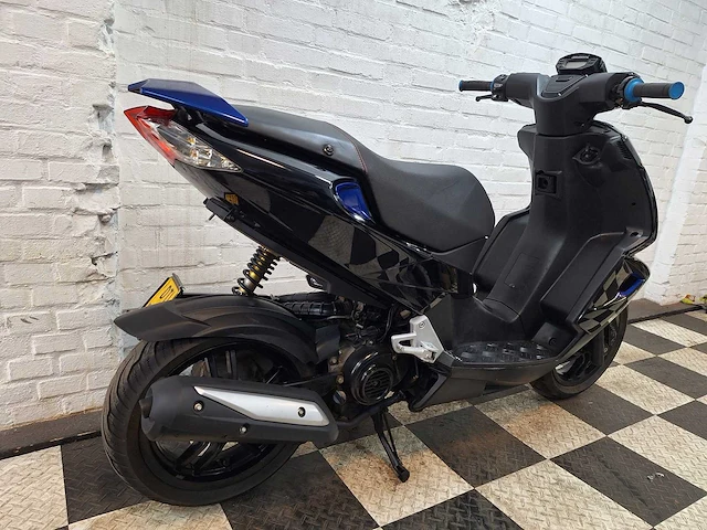 Peugeot speedfight 4 45 km bromscooter 4takt - afbeelding 7 van  7