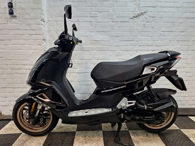 Peugeot speedfight 4 45 km bromscooter 4takt - afbeelding 1 van  7