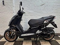 Peugeot speedfight 4 45 km bromscooter 4takt - afbeelding 1 van  7
