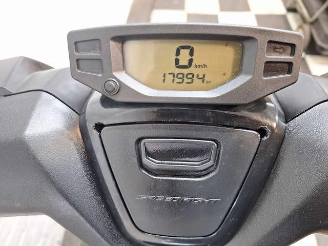 Peugeot speedfight 4 45 km bromscooter 4takt - afbeelding 4 van  7