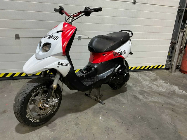 Peugeot trekker scooter - afbeelding 1 van  11