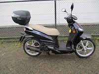 Peugeot tweet - bromscooter - scooter - afbeelding 8 van  11