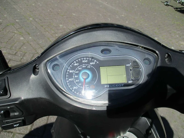 Peugeot tweet - motorscooter - 125i - motorfiets - afbeelding 3 van  11