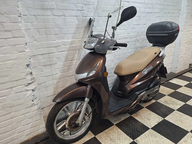 Peugeot tweet 45 km bromscooter 4takt - afbeelding 2 van  7