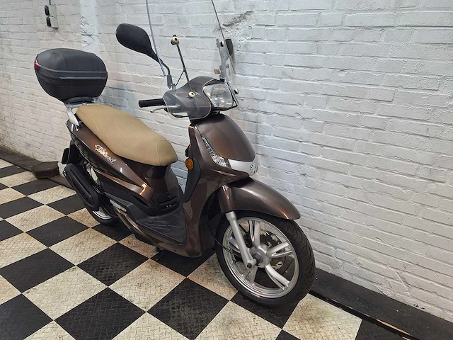 Peugeot tweet 45 km bromscooter 4takt - afbeelding 6 van  7