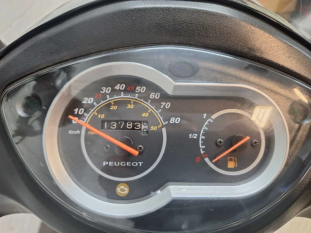 Peugeot tweet 45 km bromscooter 4takt - afbeelding 4 van  7