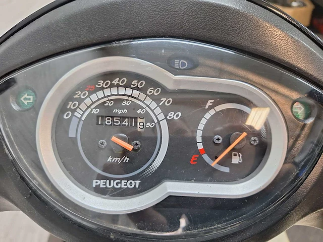 Peugeot tweet rs 25 km snorscooter 4takt - afbeelding 4 van  7