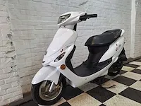 Peugeot v-clic 25 km bromscooter 4takt - afbeelding 2 van  7