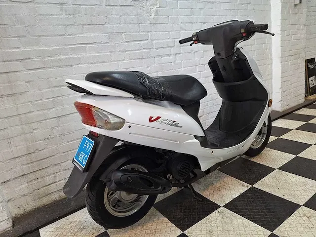 Peugeot v-clic 25 km bromscooter 4takt - afbeelding 5 van  7