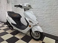 Peugeot v-clic 25 km bromscooter 4takt - afbeelding 7 van  7