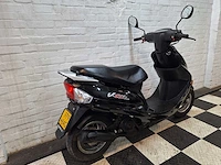 Peugeot v-clic 45 km bromscooter 4takt - afbeelding 5 van  7