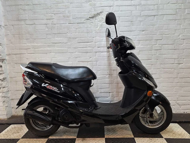 Peugeot v-clic 45 km bromscooter 4takt - afbeelding 6 van  7